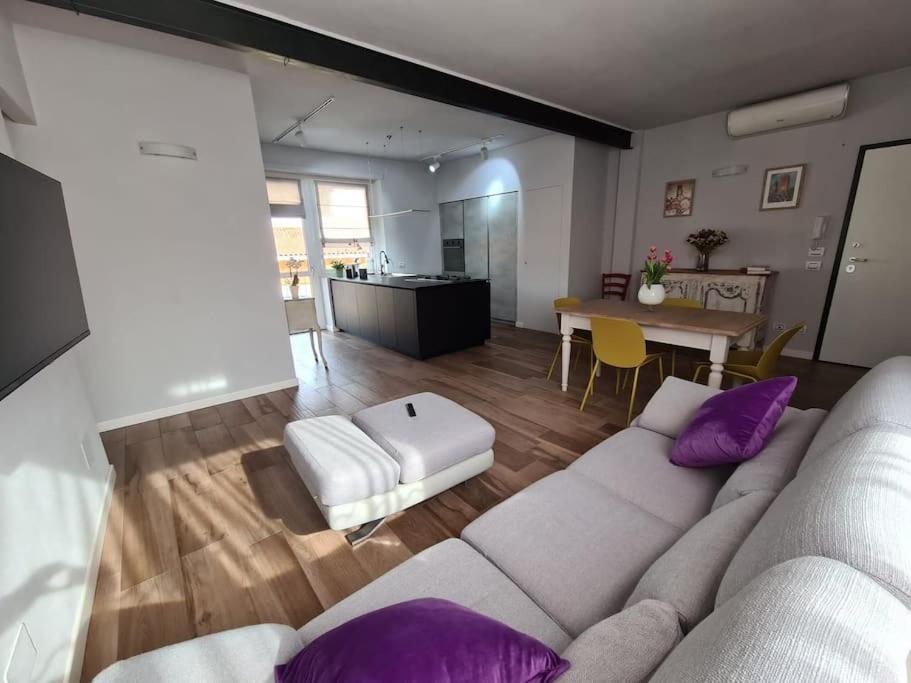 Cuore Di Alba Charming Apartment Zewnętrze zdjęcie