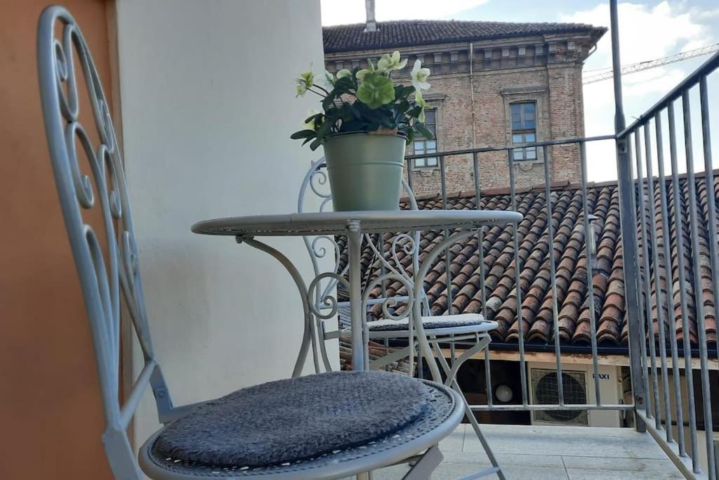 Cuore Di Alba Charming Apartment Zewnętrze zdjęcie